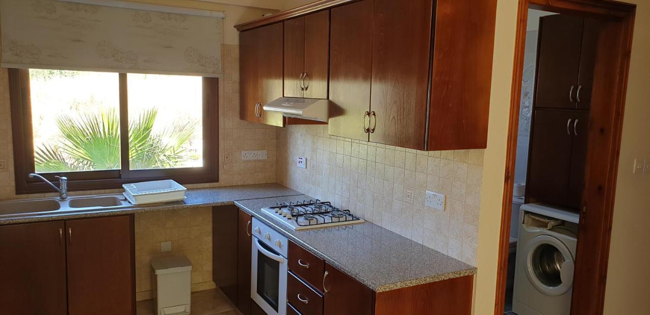 Joanna Sunset Apts Pomos Exterior foto