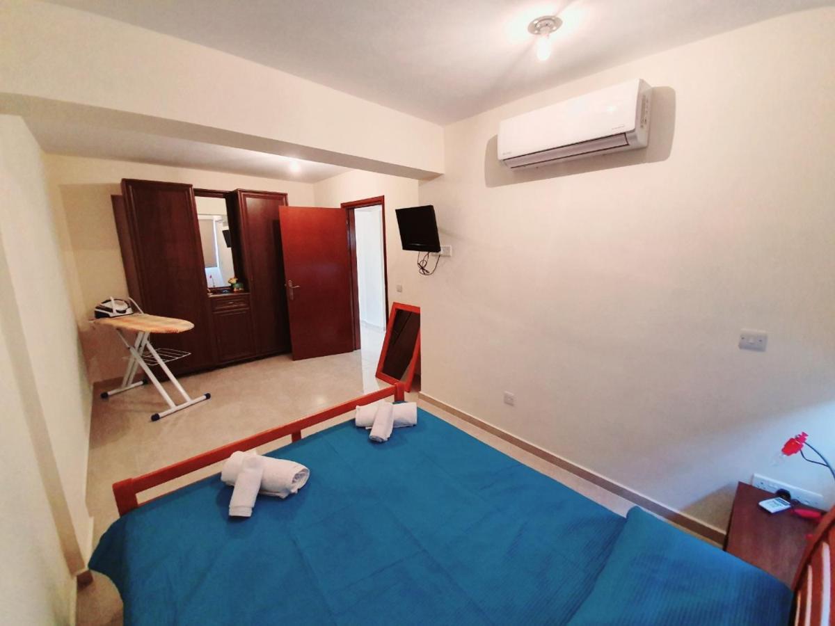 Joanna Sunset Apts Pomos Exterior foto